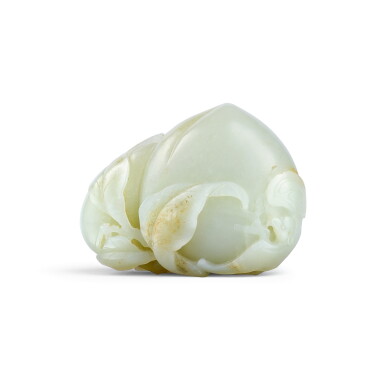View full screen - View 1 of Lot 3653. A white jade 'peach and bat' group Qing dynasty, 18th century | 清十八世紀 白玉福壽雙全雙桃擺件.