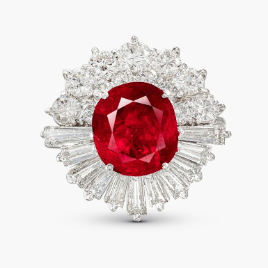 View full screen - View 1 of Lot 1229. Ruby and Diamond Ring | 3.02 克拉 天然「緬甸」未經加熱 紅寶石 配 鑽石 戒指.