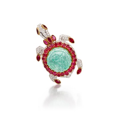 View full screen - View 1 of Lot 1610. Emerald, Ruby and Diamond Brooch | 27.35克拉 「哥倫比亞」祖母綠 配 紅寶石 及 鑽石 胸針.