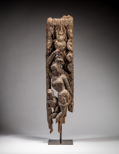 View full screen - View 1 of Lot 102. A wood strut depicting two deities, Nepal, 7th - 10th century | 尼泊爾 七至十世紀 木雕神像樑.