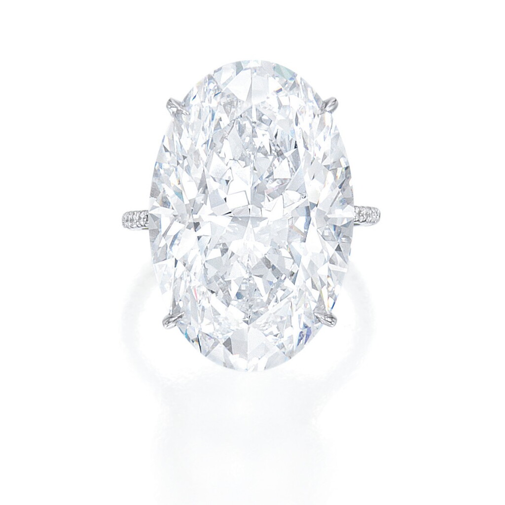 View full screen - View 1 of Lot 323. LORRAINE SCHWARTZ | IMPORTANT DIAMOND RING.