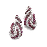 Pair of ruby and diamond ear clips | 海瑞溫斯頓 | 紅寶石配鑽石耳環