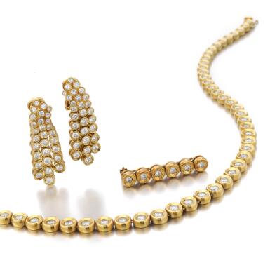 View full screen - View 1 of Lot 165. Diamond Parure | Parure in diamanti .