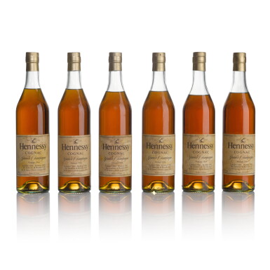 View full screen - View 1 of Lot 620. Cognac Hennessy Grande Champagne 1964 (12 BT70).