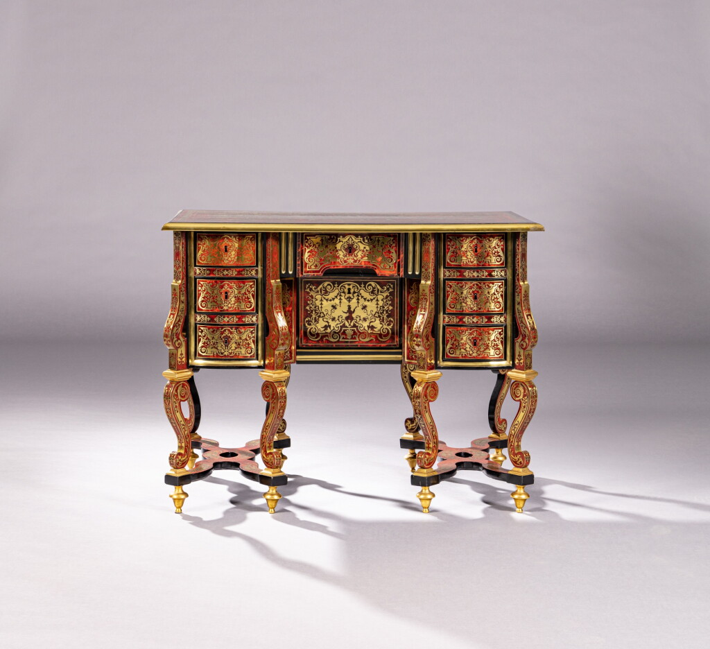 View full screen - View 1 of Lot 70. A Louis XIV tortoiseshell and brass Boulle marquetry bureau Mazarin, circa 1700 | Bureau Mazarin en marqueterie Boulle de laiton et d'écaille teintée d'époque Louis XIV, vers 1700.