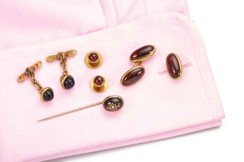 View full screen - View 1 of Lot 1105. GARNET DRESS SET AND PAIR OF SYNTHETIC SAPPHIRE STUDS, 19TH CENTURY.
