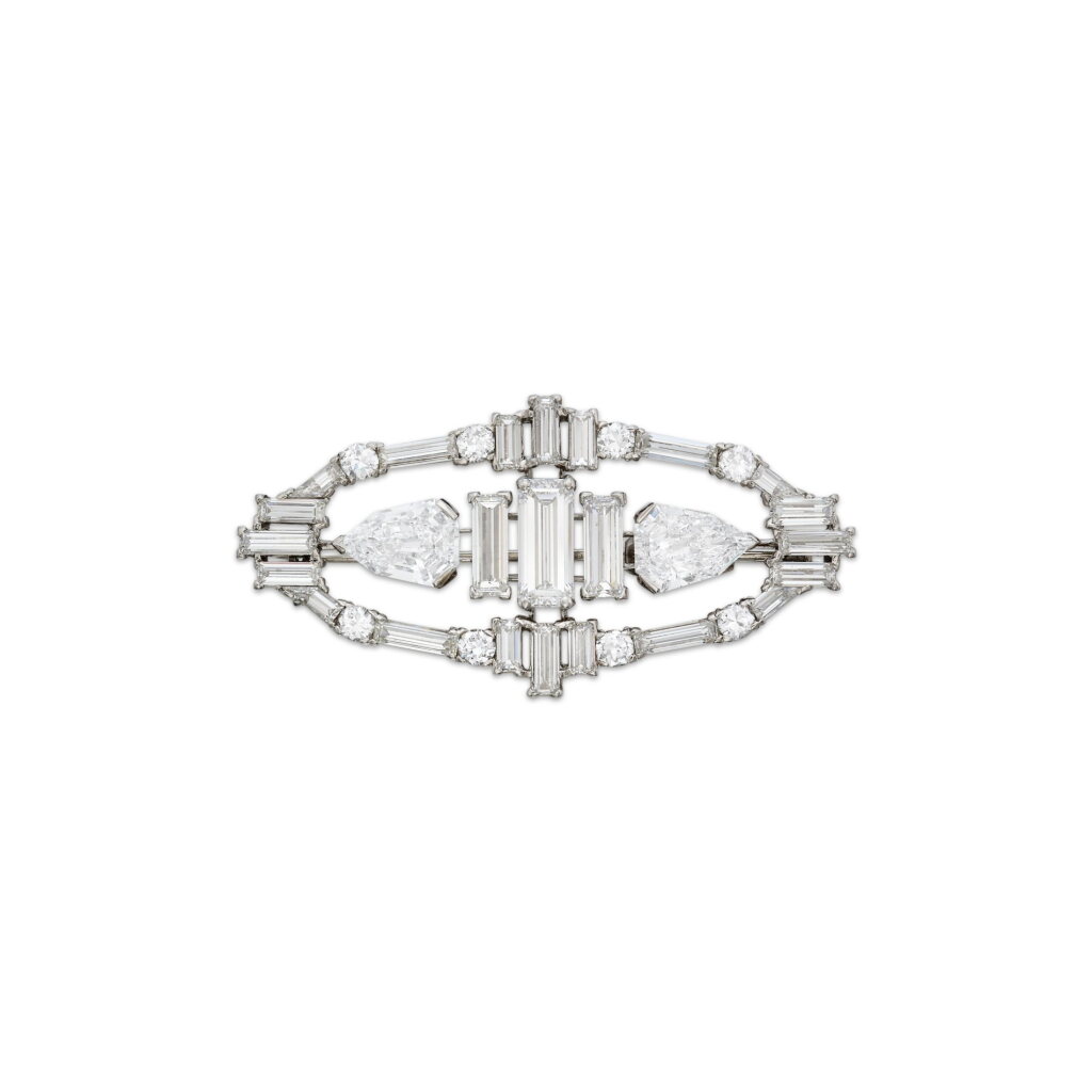 View full screen - View 1 of Lot 158. Diamond Brooch.