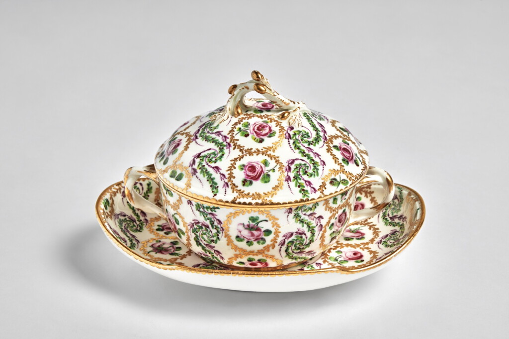View full screen - View 1 of Lot 558. A Sèvres Porcelain Écuelle, Cover and Stand (Écuelle 'ronde tournée' et plateau 'ovale'), circa 1769.