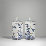A pair of hexagonal Kakiemon style sake flasks | Edo period, late 17th century
