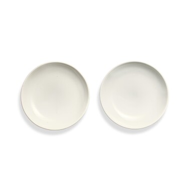 View full screen - View 1 of Lot 3136. 「大風堂」、「摩耶精舍」款白釉小碟一對 | A Pair of Small White-glazed Dishes, Seal Mark of Dafengtang and Moyejingshe.