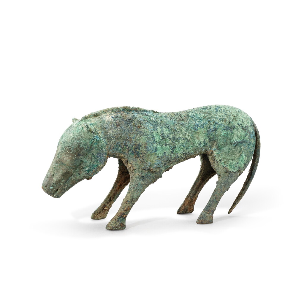 View full screen - View 1 of Lot 880. A bronze figure of a horse, Western Han dynasty 西漢 青銅馬.