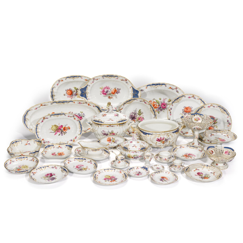View full screen - View 1 of Lot 118. An extensive Berlin (K.P.M.) "Breslauer Stadtschloss" pattern part dinner, dessert, tea and coffee service, circa 1900-1915.