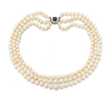 View full screen - View 1 of Lot 49. Cultured pearl and sapphire necklace (Collana in perle coltivate e zaffiro).