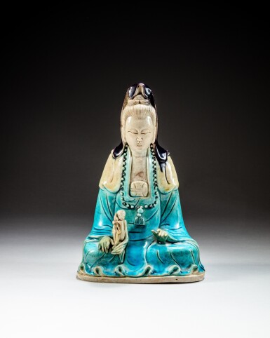 View full screen - View 1 of Lot 46. A rare 'Fahua' figure of Guanyin, Qing dynasty, Kangxi period | 比利時私人收藏.