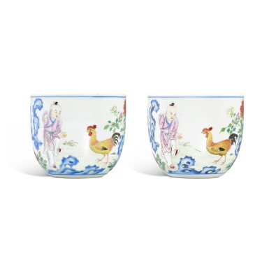 View full screen - View 1 of Lot 3735. A fine pair of famille-rose 'chicken' cups with imperial poem, Fanggu seal marks and period of Qianlong | 清乾隆 粉彩御題詩雞缸盃一對 《大清乾隆仿古》款 、「乾」、「隆」印.