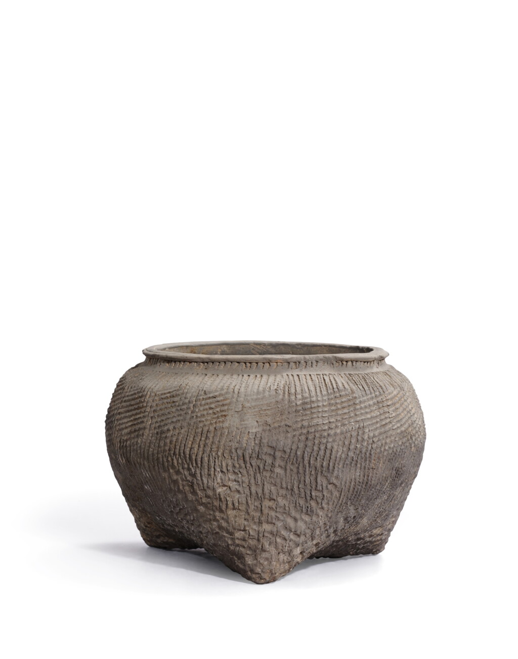 View full screen - View 1 of Lot 5150. A grey pottery tripod vessel, Neolithic period | 新石器時代 灰陶鬲.