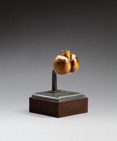 View full screen - View 1 of Lot 64. Ornament, Austral Islands, 19th century | Ornement, Îles Australes, XIXe siècle.