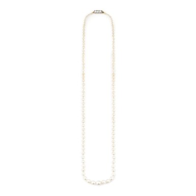 View full screen - View 1 of Lot 105. COLLIER PERLES FINES ET DIAMANTS, DÉBUT DU 20ÈME SIÈCLE | NATURAL PEARL AND DIAMOND NECKLACE, EARLY 20TH CENTURY.