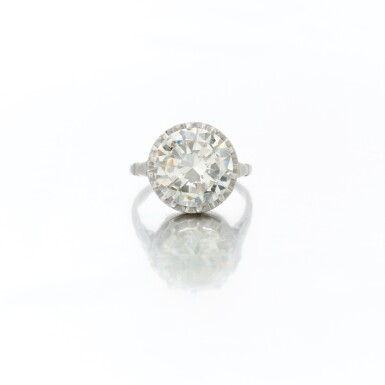 View full screen - View 1 of Lot 28. Diamond ring (Anello con diamante) .