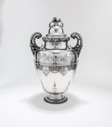 View full screen - View 1 of Lot 134. A large Italian silver covered vase in the Portuguese 18th century style, Buccellati, Milan, circa 1960 | Grand vase couvert en argent dans le style portuguais du XVIIIe siècle par Buccellati, Milan, vers 1960.