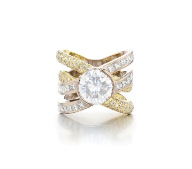 View full screen - View 1 of Lot 46. Bague diamants | Diamond ring.