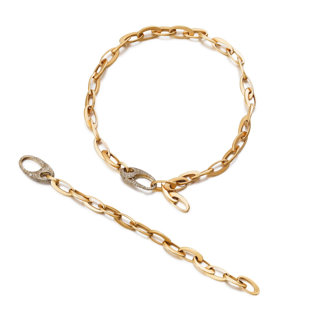 View full screen - View 1 of Lot 270. Demi-parure or et diamants, "Echo" | Gold and diamond demi-parure, 'Echo'.