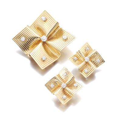 View full screen - View 1 of Lot 72. TIFFANY & CO. | GOLD AND DIAMOND DEMI-PARURE.