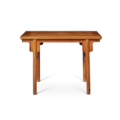 View full screen - View 1 of Lot 565. A 'huanghuali' and 'huali' recessed-leg table (Xiaohua'an), Qing dynasty, 18th / 19th century | 清十八 / 十九世紀 黃花梨拼花梨木夾頭榫小畫案.