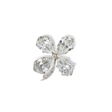 View full screen - View 1 of Lot 123. Tiffany & Co. | Diamond Brooch 蒂芙尼 鑽石別針.