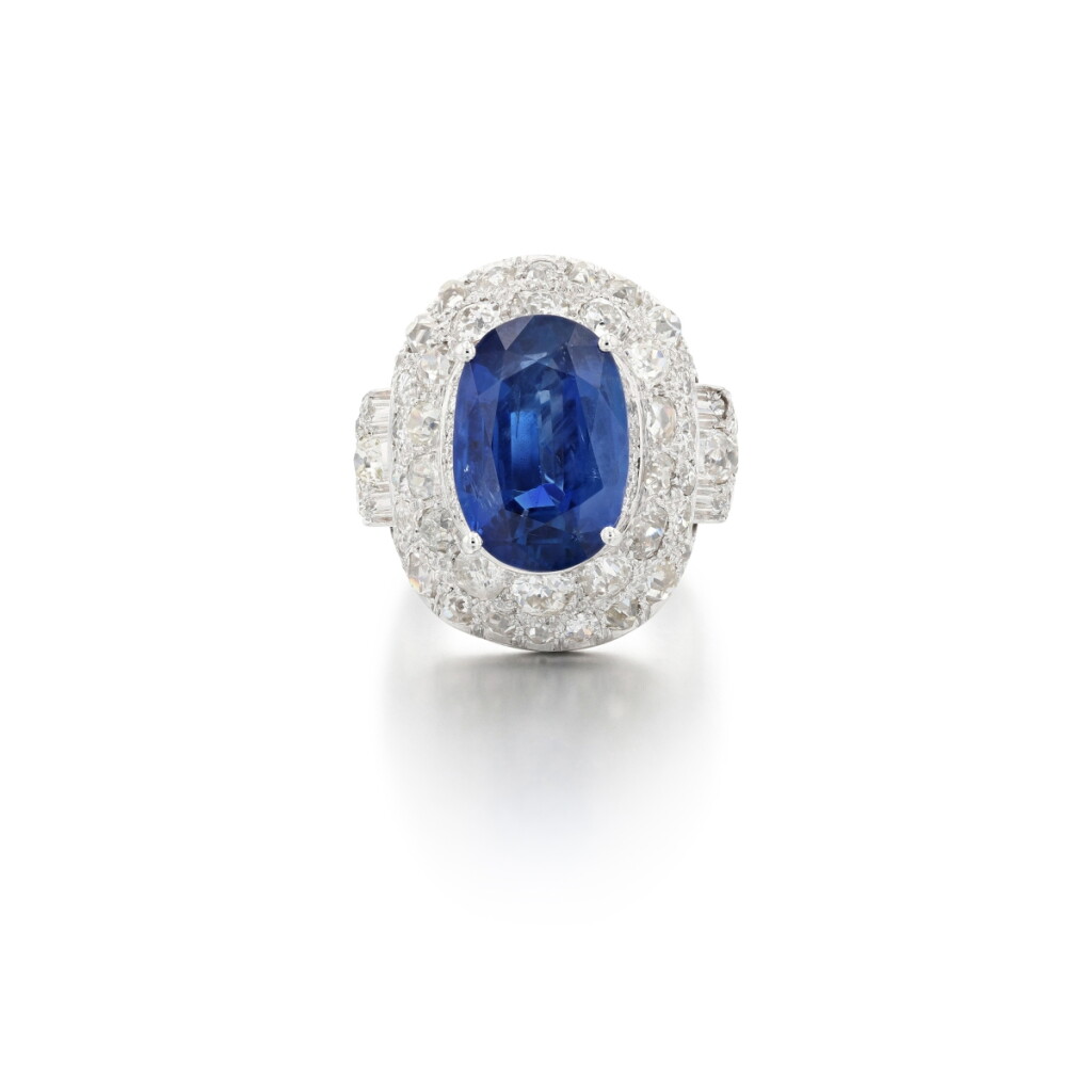 View full screen - View 1 of Lot 163. Bague saphir et diamant | Sapphire and diamond ring.