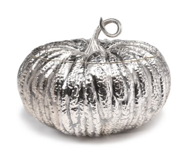 View full screen - View 1 of Lot 232. AN ITALIAN SILVER PUMPKIN-FORM TUREEN AND COVER, BUCCELLATI, MILAN, SECOND HALF 20TH CENTURY.