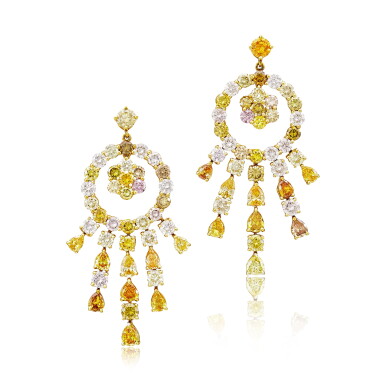 View full screen - View 1 of Lot 2712. Pair of Coloured Diamond and Diamond Pendent Earrings | 彩色鑽石 配 鑽石 耳墜一對.