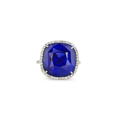 View full screen - View 1 of Lot 96. Bague saphir et diamants | Sapphire and diamond ring.