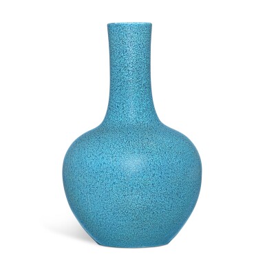 View full screen - View 1 of Lot 161. A robin's egg-glazed bottle vase, Qing dynasty, Qianlong / Jiaqing period.