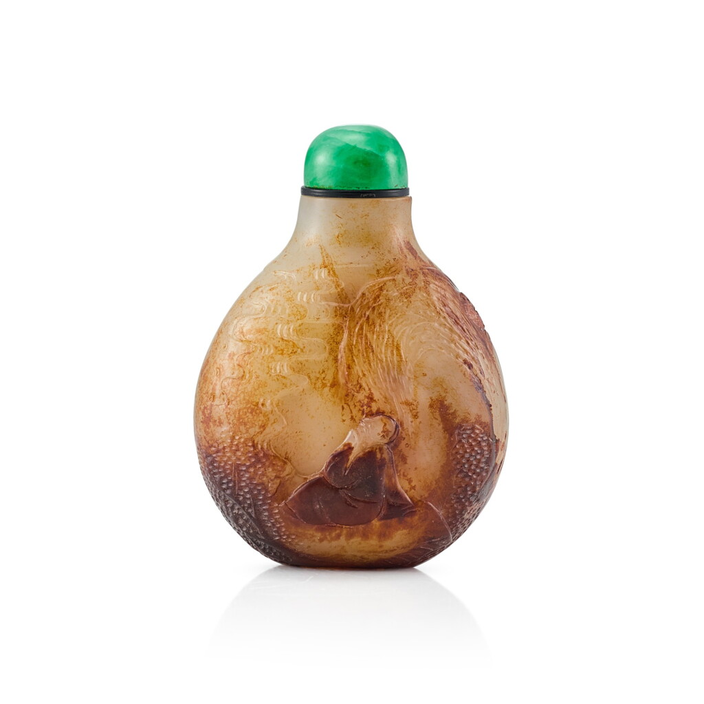 View full screen - View 1 of Lot 3015. A Russet Skin Jade 'Scholar' Snuff Bottle Qing Dynasty, 18th Century | 清十八世紀 玉雕人物圖鼻煙壺.