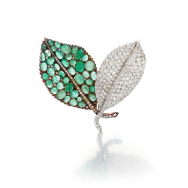 View full screen - View 1 of Lot 80. EMERALD AND DIAMOND BROOCH (SPILLA CON SMERALDI E DIAMANTI).