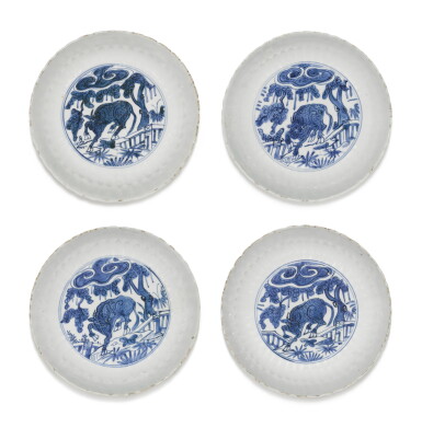 View full screen - View 1 of Lot 25. A set of four blue and white lobed dishes, Ming Dynasty, Wanli period | 明萬曆 青花花式盤一組四件.