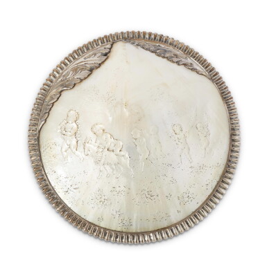 View full screen - View 1 of Lot 18. A Dutch silver and mother-of-pearl toilet box, Barend van Meckelenburg, Amsterdam, 1786 | Boîte de toilette en argent et nacre par Barend van Meckelenburg, Amsterdam, 1786.