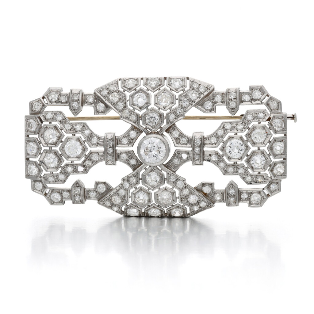 View full screen - View 1 of Lot 376. Diamond brooch, 1930s.