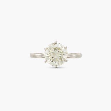 View full screen - View 1 of Lot 30. Diamond Ring .
