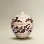 A Cizhou red-painted 'floral' vase, Song - Yuan dynasty | 宋至元 磁州窰褐花吐魯瓶