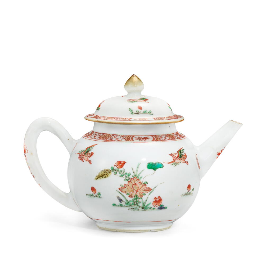 View full screen - View 1 of Lot 3353. A famille-verte 'lotus pond' teapot and cover, Qing dynasty, Kangxi period | 清康熙 五彩荷雁圖帶蓋茶壺.