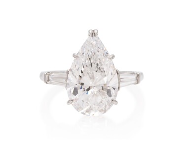 View full screen - View 1 of Lot 48. HARRY WINSTON | DIAMOND RING.