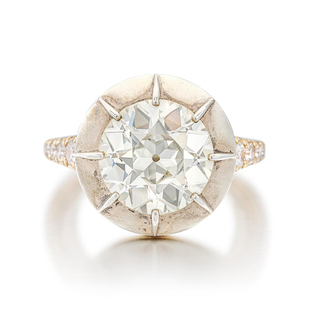View full screen - View 1 of Lot 220. Diamond Ring | 3.77克拉 圓形 O - P色 鑽石 戒指.