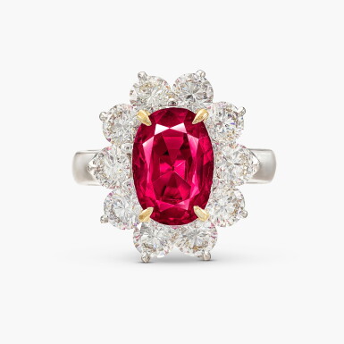 View full screen - View 1 of Lot 1813. Ruby and Diamond Ring | 3.77克拉 天然 「緬甸」未經加熱紅寶石 配 鑽石 戒指.