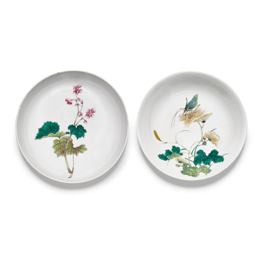 View full screen - View 1 of Lot 122. Two famille-rose 'fruit, flower and insect' dishes Marks and period of Guangxu | 清光緒 粉彩蝶戀花卉紋盤 及 粉彩花卉紋盤 一組兩件 《大清光緒年製》款.