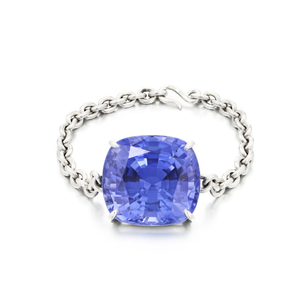View full screen - View 1 of Lot 645. Impressive colour change sapphire bracelet | JAR 變色藍寶石手鏈.