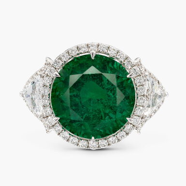 View full screen - View 1 of Lot 1472. Emerald and Diamond Ring | 10.82克拉「贊比亞」祖母綠 配 鑽石戒指.