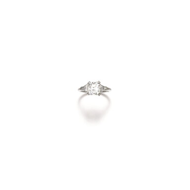 View full screen - View 1 of Lot 238. DIAMOND RING, ATTRIBUTED TO CARTIER, CIRCA 1945.