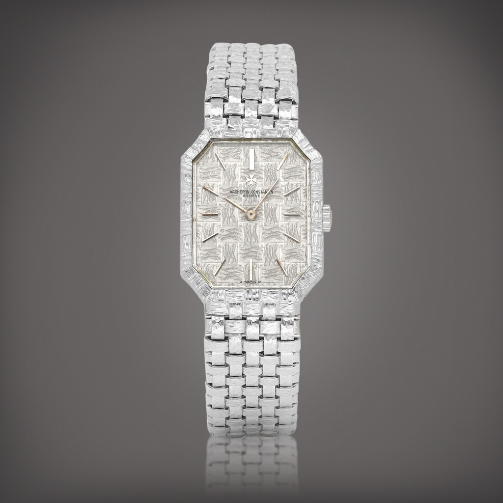 View full screen - View 1 of Lot 2223. Reference 15030 | A white gold bracelet watch, Circa 1970 | 江詩丹頓 | 型號15030 | 白金鏈帶腕錶,約1970年製.